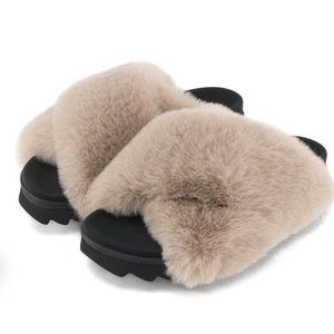 R0AM Nude Cloud Faux Fur Slides